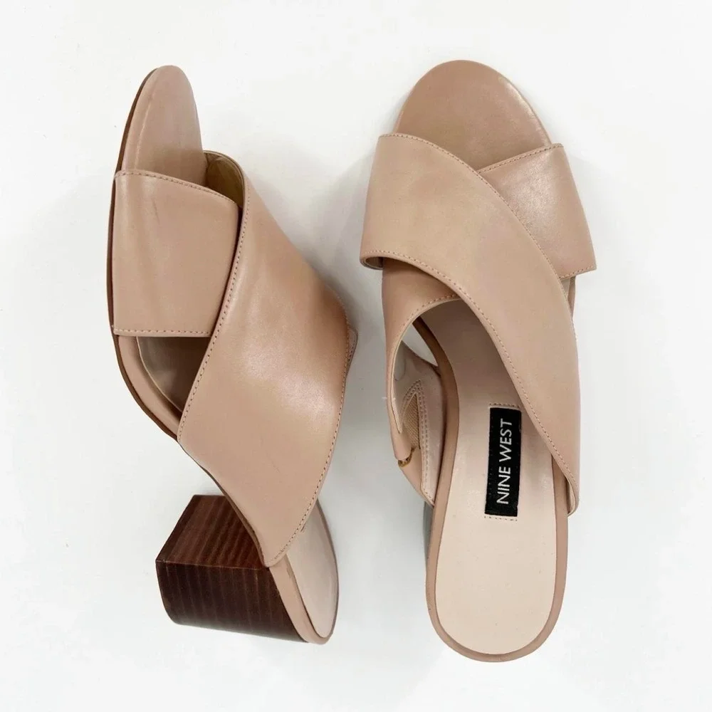 Nine West FREDDIUS Leather Crossover Straps Block Heel Mule Sandals Nude Sz 6.5